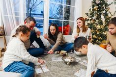 An den Weihnachtstagen haben Familien viel Zeit, um neue Gesellschaftsspiele zu testen.