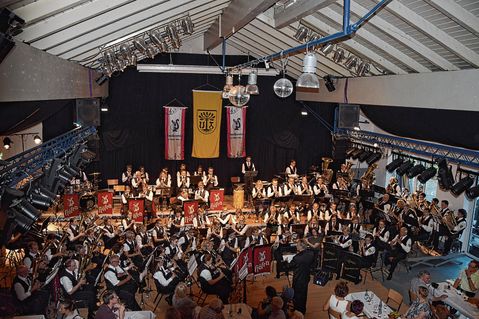 Nach dem großen Erfolg aus dem Jahr 2016 in der Eicherscheider Tenne richtet der Musikverein »Lyra« Höfen nun das musikalische Rückspiel aus.